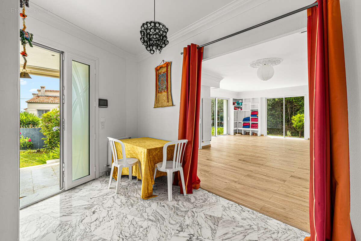 NICE NORD COLLINE - 3/4 PIECES dans VILLA - 117 m2 - Terrasse - Jardin- Garage - 689 000 € - photo 13
