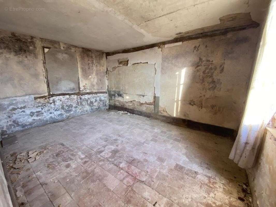 Maison 185 m² à Barquet  - photo 4