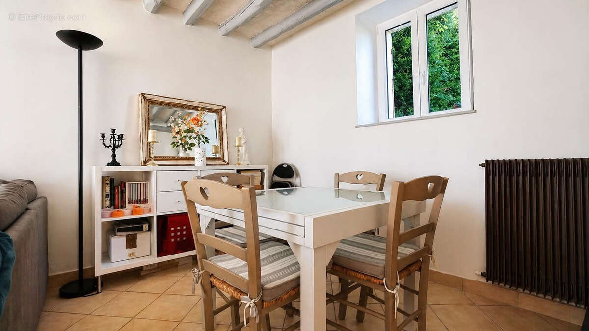 Maison à MEZIERES-SUR-SEINE