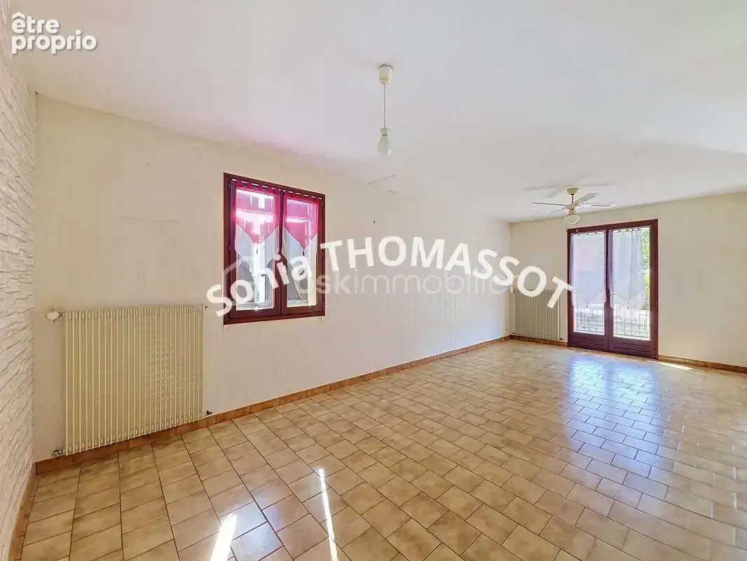 Maison sur sous-sol et terrain clos - photo 7