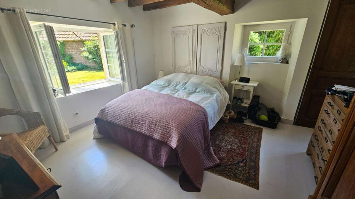 Maison à HOUDAN