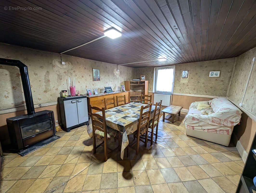 Maison à COURCHATON