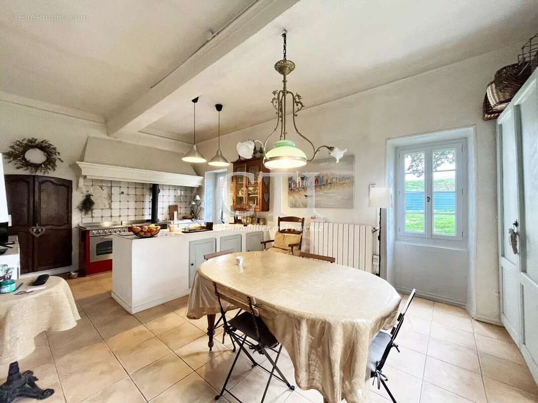 Maison à VAISON-LA-ROMAINE