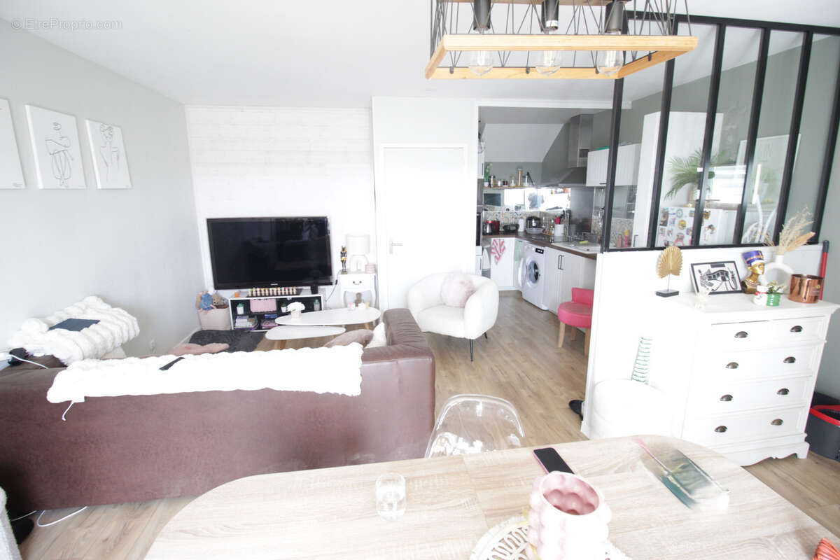Appartement à MONNAIE