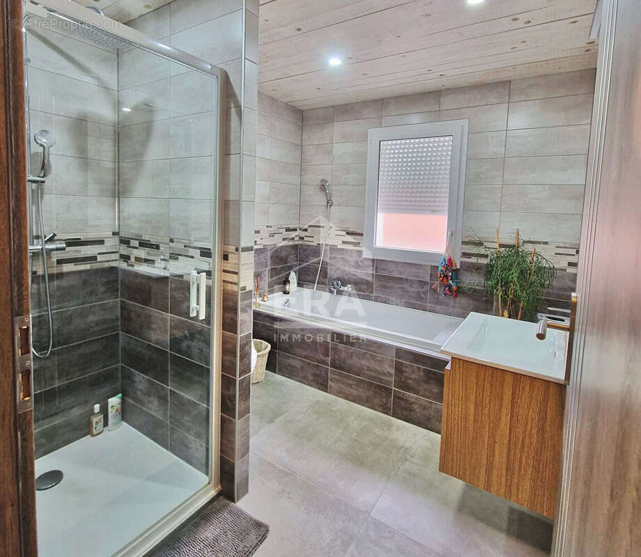 Maison à SAINT-JEAN-DE-LIVERSAY