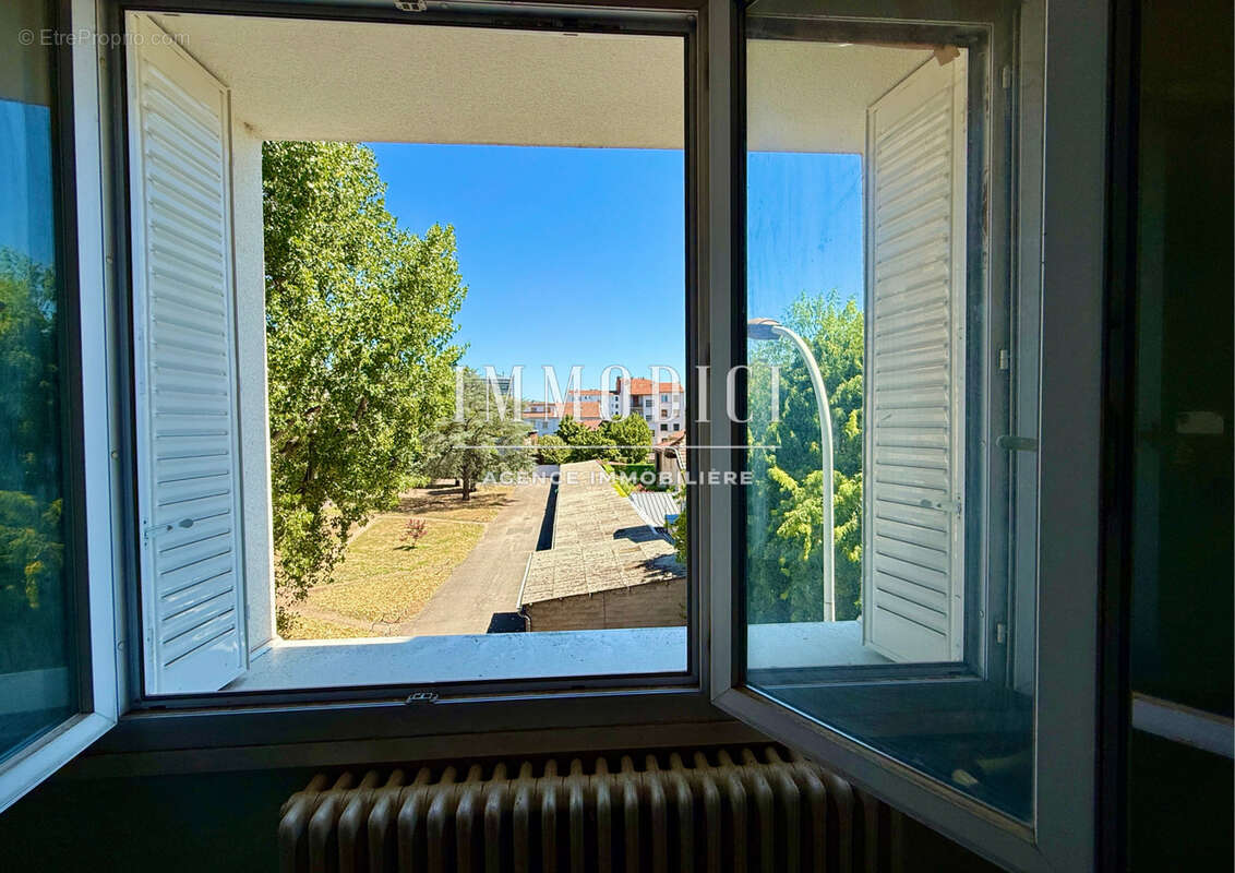 T3 traversant de 52 m2 au cœur du quartier États-Unis - 2ᵉ étage d'une copropriété - photo 12