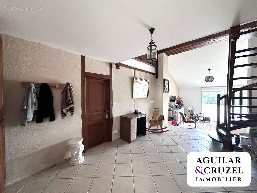 Maison à SAINT-DOULCHARD