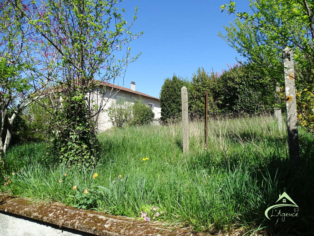Maison à SAINT-JUNIEN