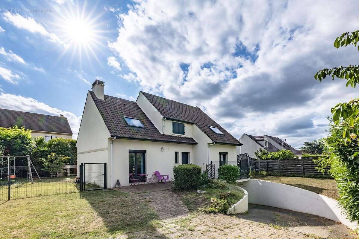 Maison à CARRIERES-SOUS-POISSY