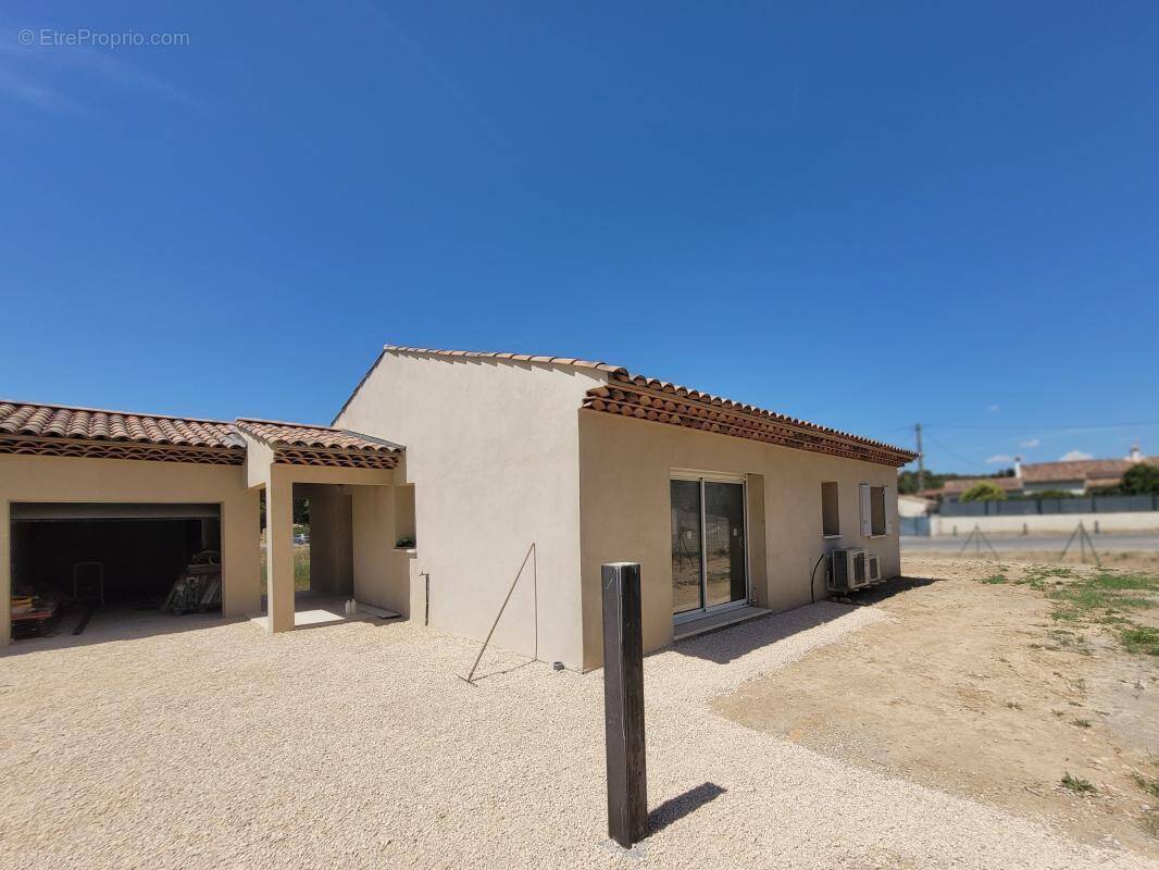 Maison à GINASSERVIS