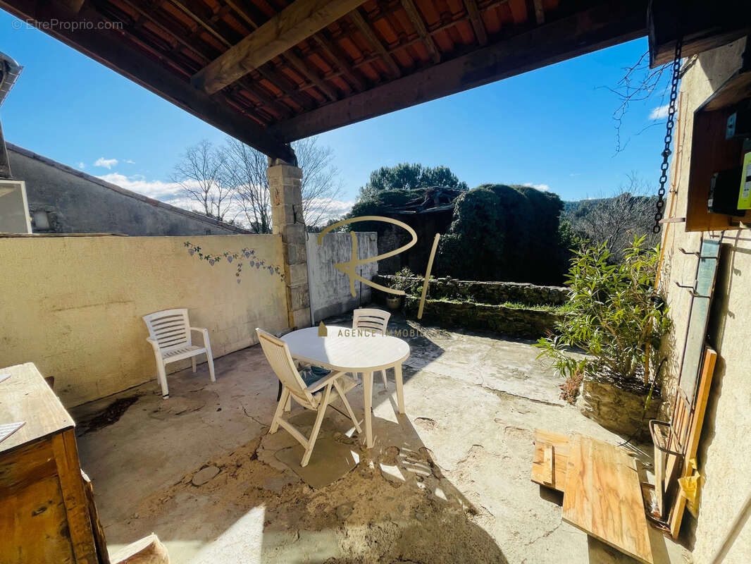 Maison 92 m² à Joannas  - photo 4