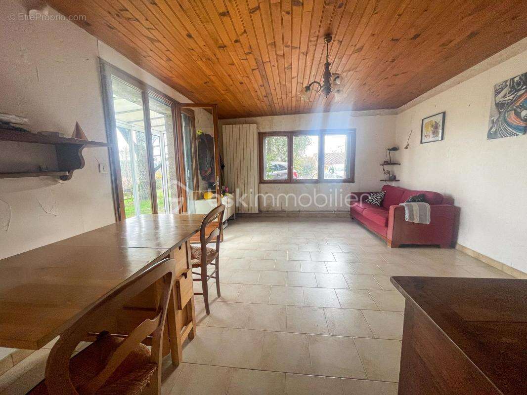 Maison avec vue dégagée, terrasse et appartement indépendant - photo 14