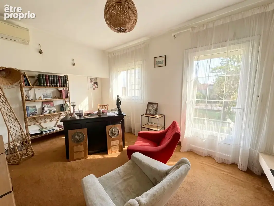 Maison familiale T6 de 205 m2 avec grand jardin - photo 8