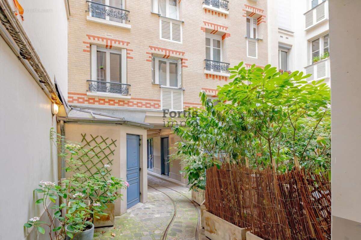 Appartement à PARIS-11E