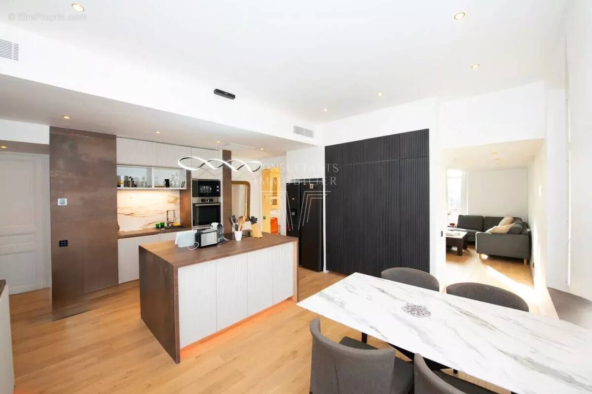 Appartement à LE CANNET