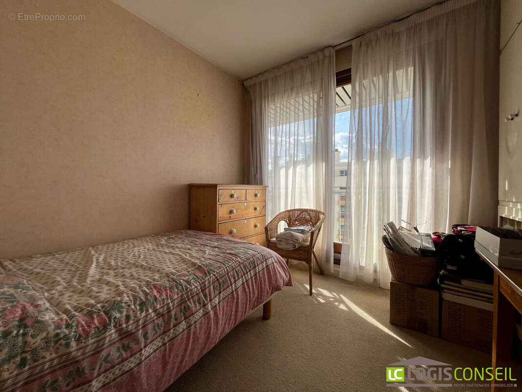 Appartement à BOURG-LA-REINE