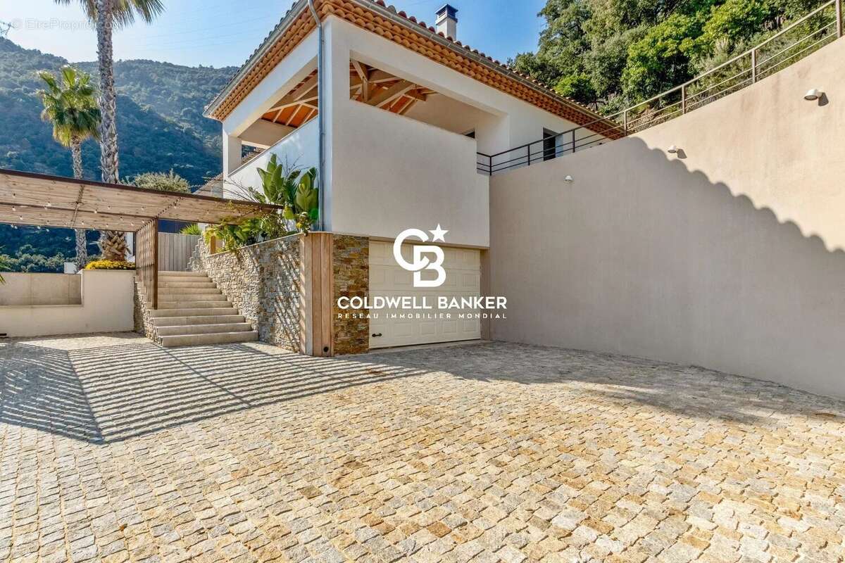 Maison à CAVALAIRE-SUR-MER