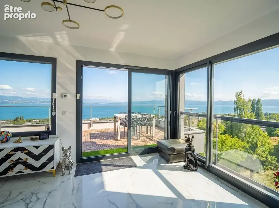 Appartement 104 m² à Evian-Les-Bains  - photo 2