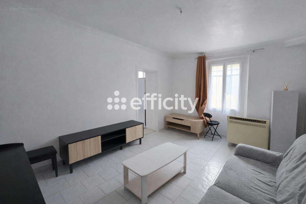 Appartement à MANDELIEU-LA-NAPOULE