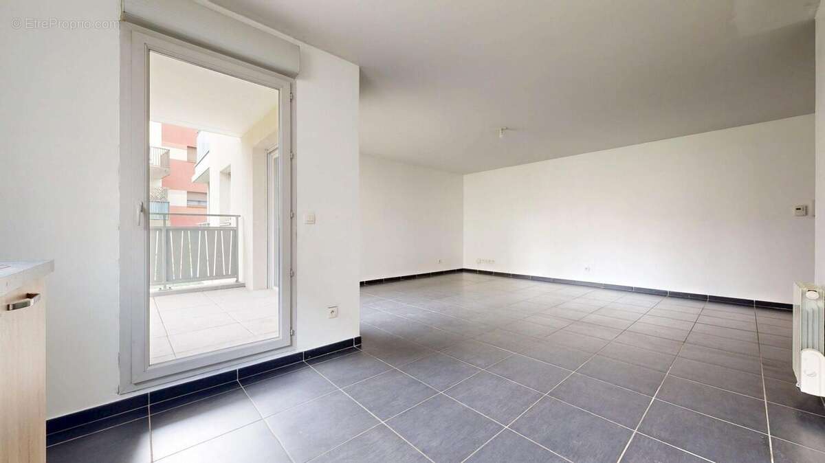 Appartement 70 m² à Villeurbanne  - photo 4