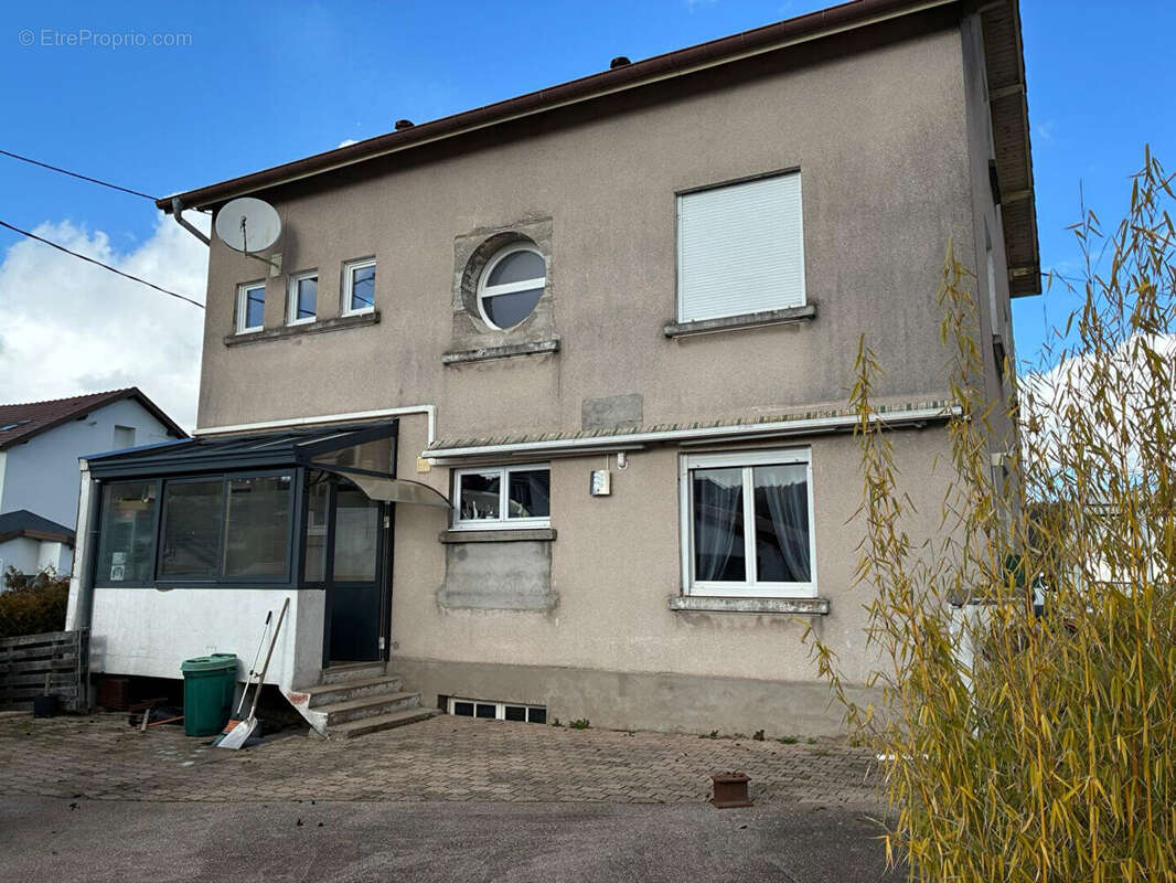 Maison à POUXEUX