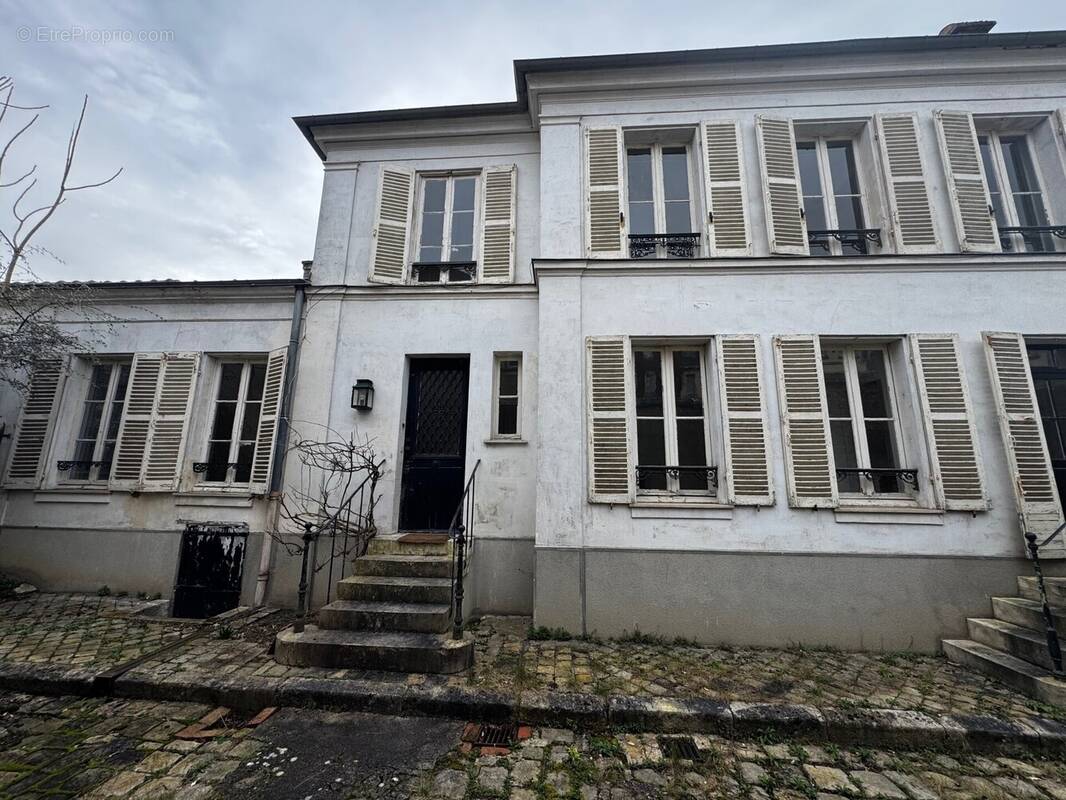 Maison à FONTAINEBLEAU