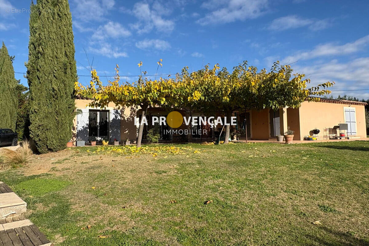 Maison à POURRIERES