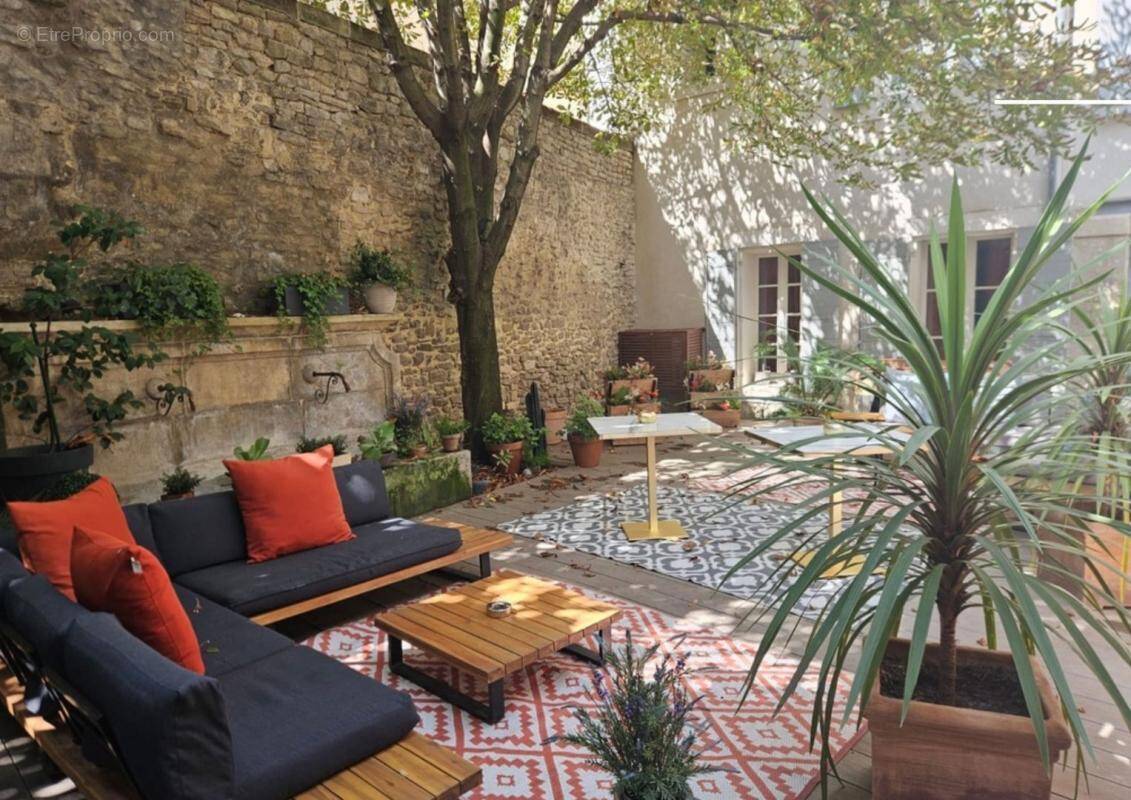 Maison à L'ISLE-SUR-LA-SORGUE