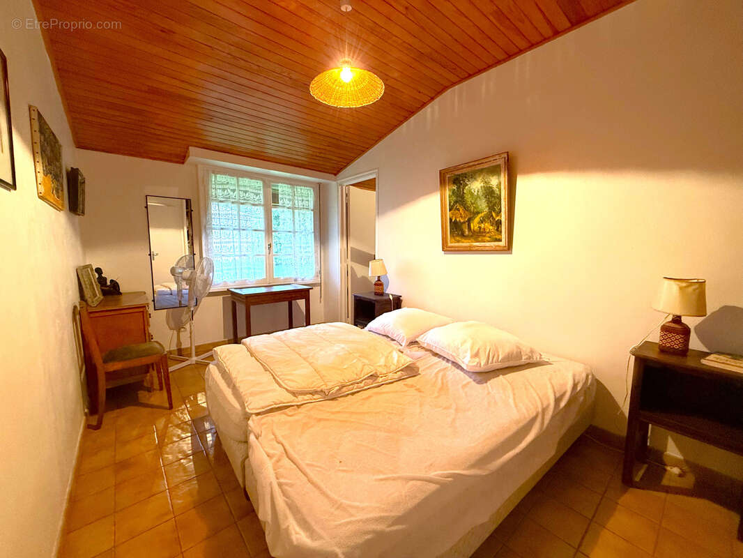 Maison à ARES