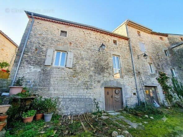 Maison à BERRIAS-ET-CASTELJAU
