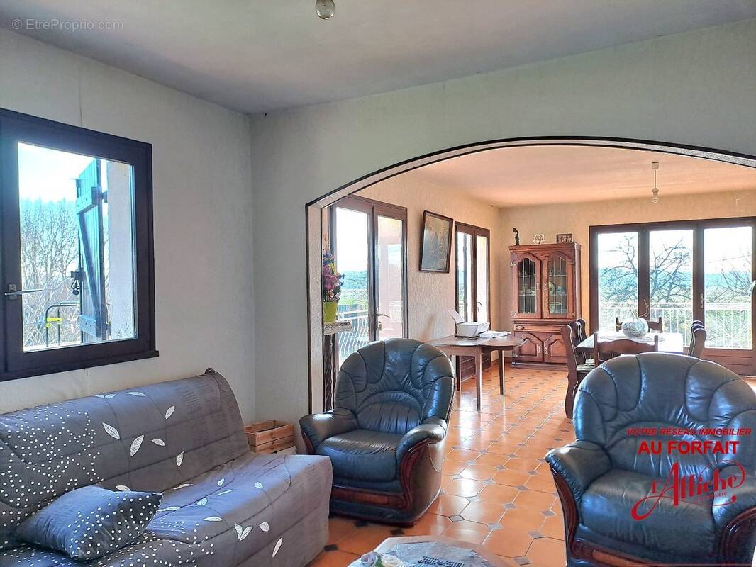 Maison à VILLENEUVE-LES-BOULOC