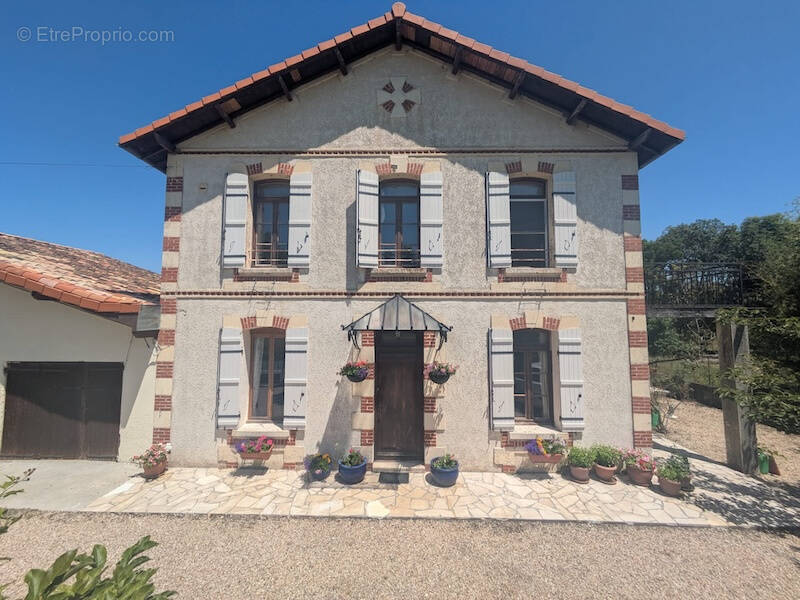Maison à LA BARDE