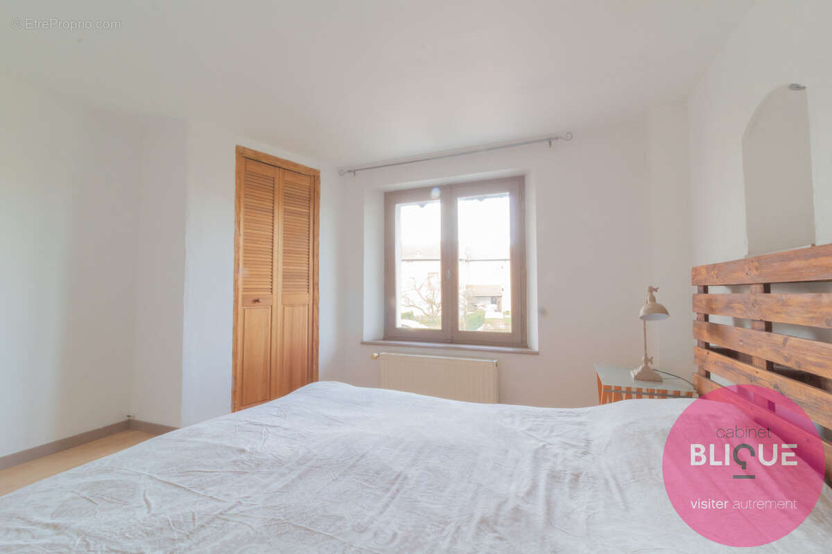 Maison à JALLAUCOURT