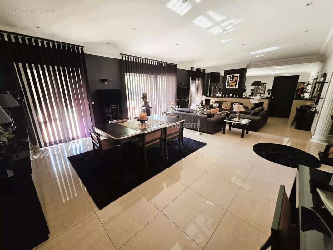 Maison à DRAGUIGNAN