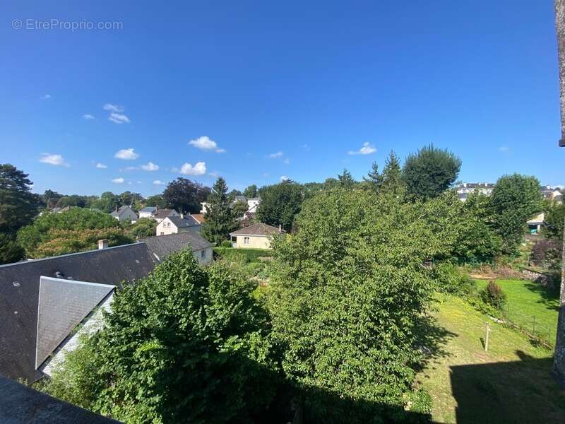 Appartement à SAINT-CYR-SUR-LOIRE