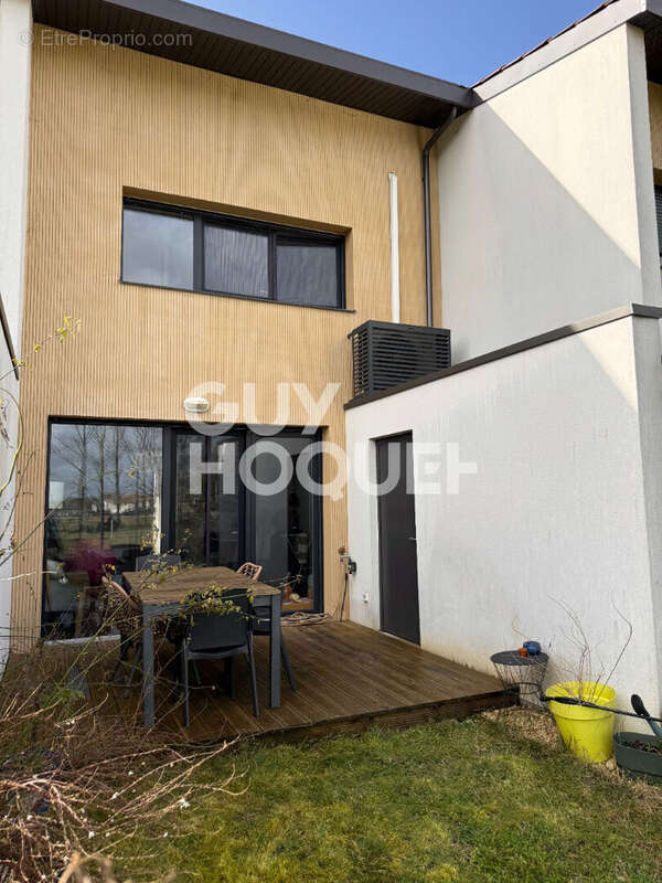 Maison à BLANQUEFORT