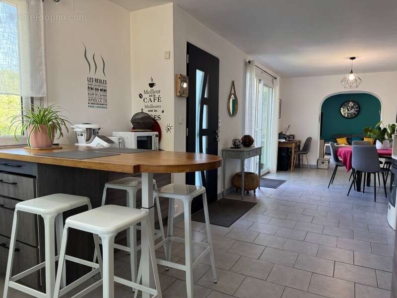 Maison à CUBJAC