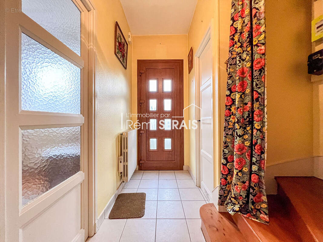 Maison à CONDE-SUR-NOIREAU