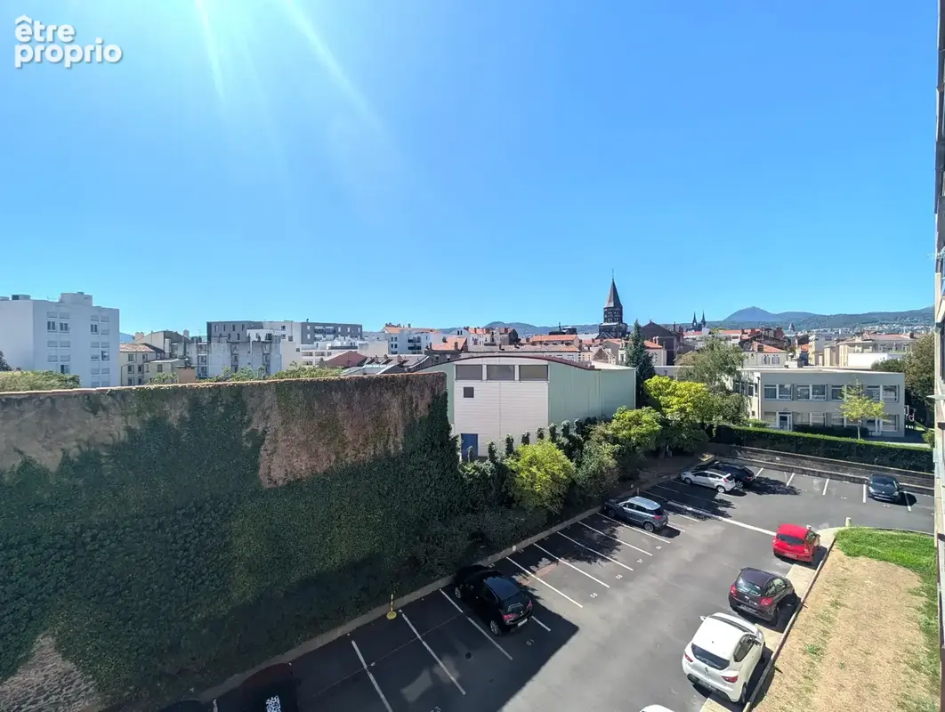 Appartement t3 traversant / balcon / ascenseur / cave / parking privatif en sous-sol / clermont-ferrand - photo 10