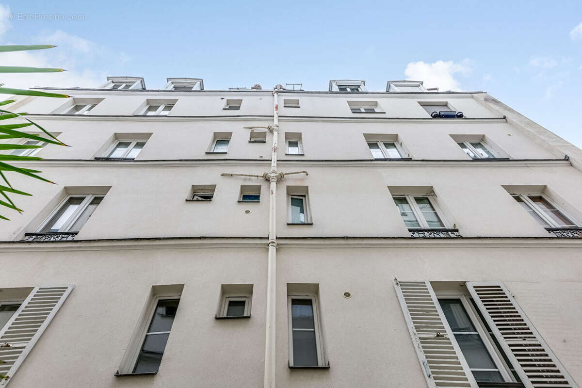 Appartement à PARIS-17E