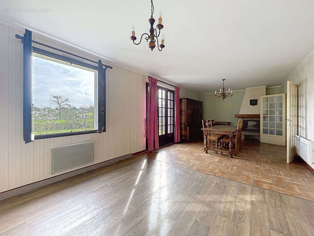 Maison à SAINT-PIERRE-DE-PLESGUEN