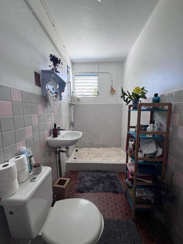 A VENDRE / Immeuble de rapport Morne Vert 97226 - photo 9