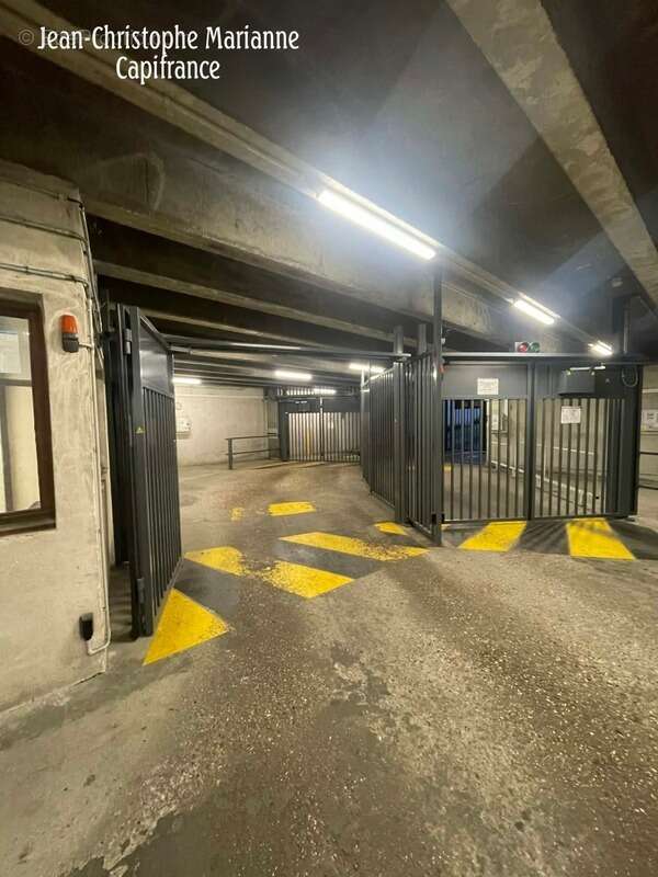 Parking à PARIS-13E