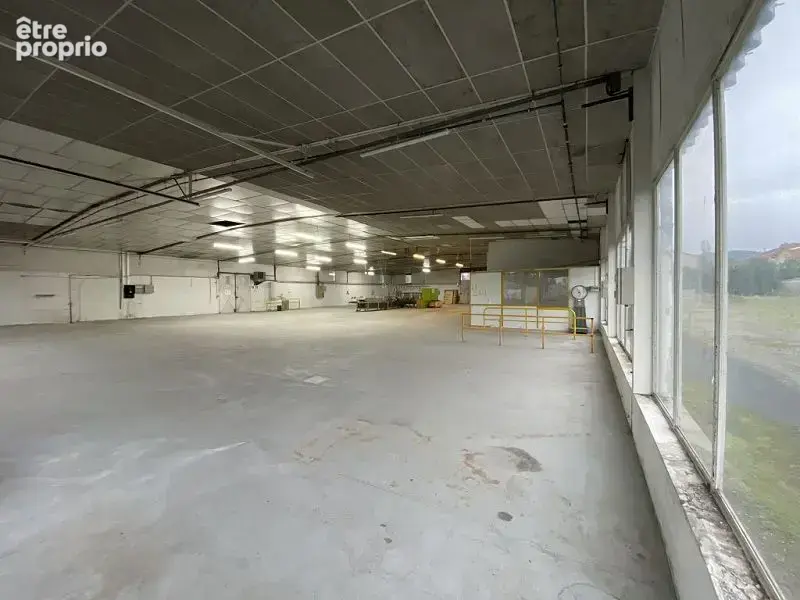 Commerce 1000 m² à Montbrison  - photo 5