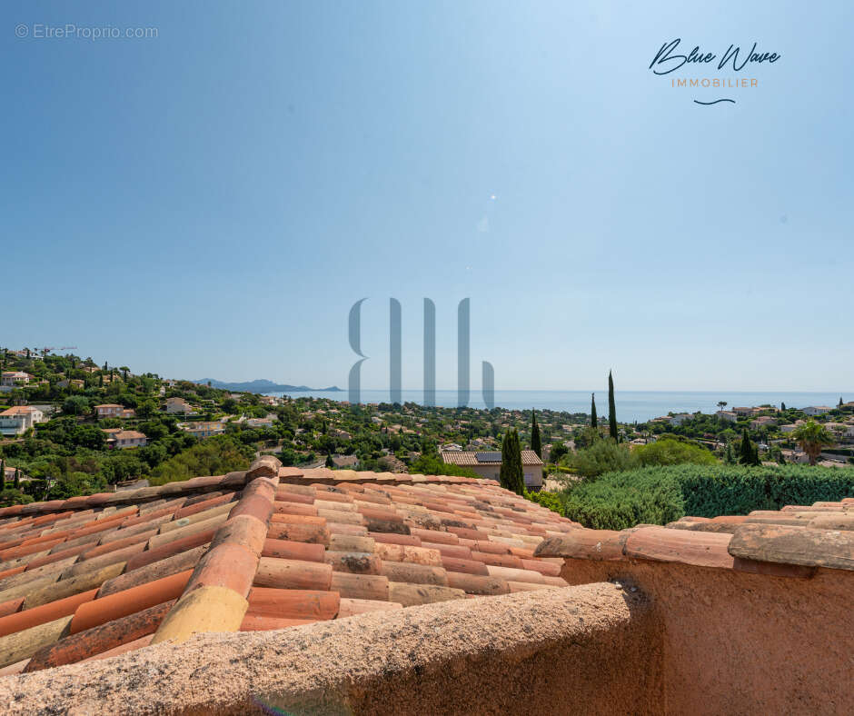 Maison à ROQUEBRUNE-SUR-ARGENS