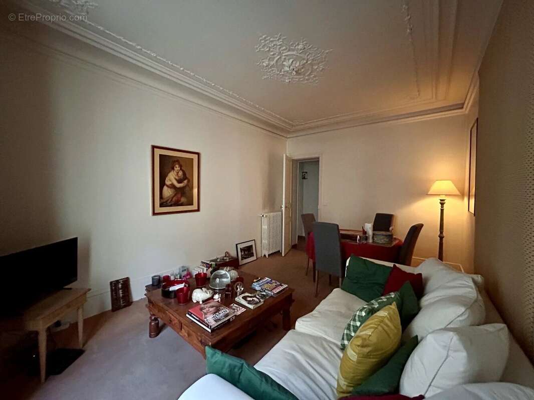 Appartement à PARIS-12E