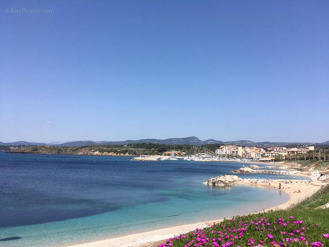 Appartement à SIX-FOURS-LES-PLAGES