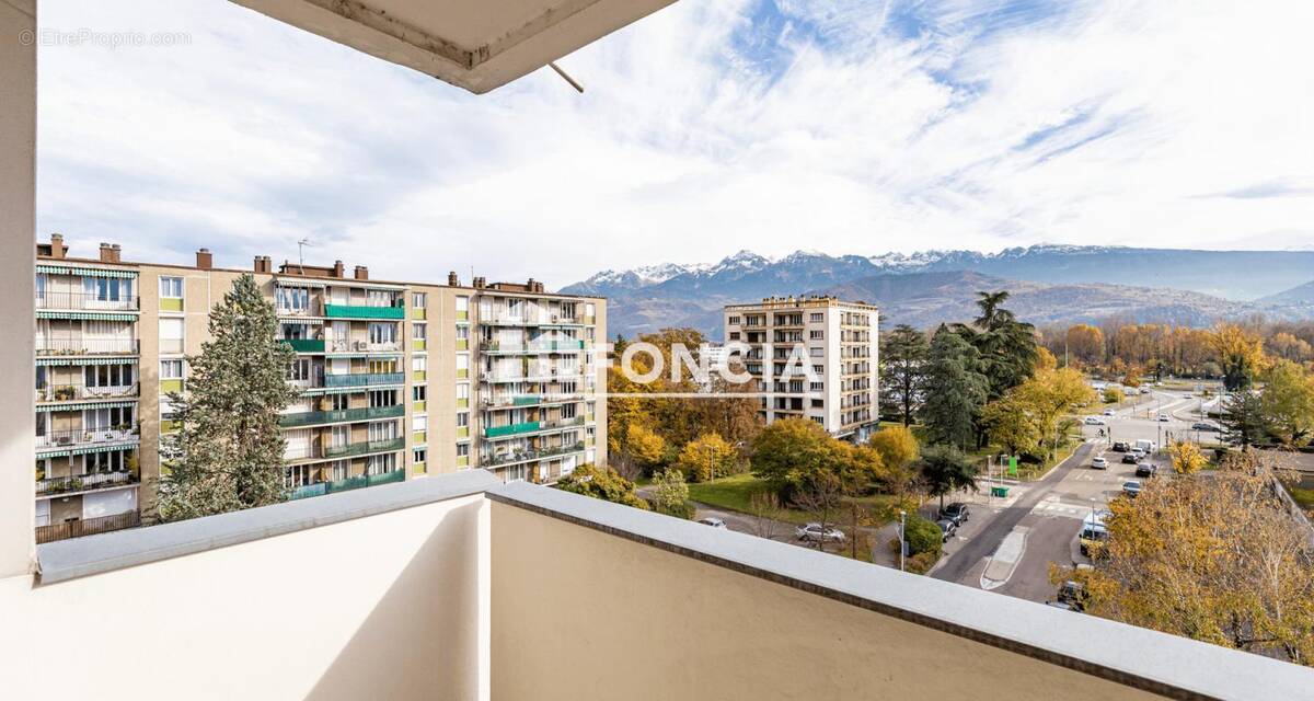 Appartement à MEYLAN