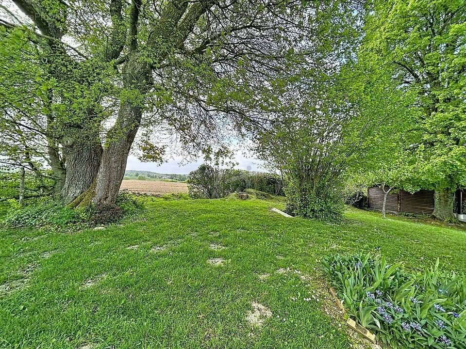 Maison à BELLOU-SUR-HUISNE