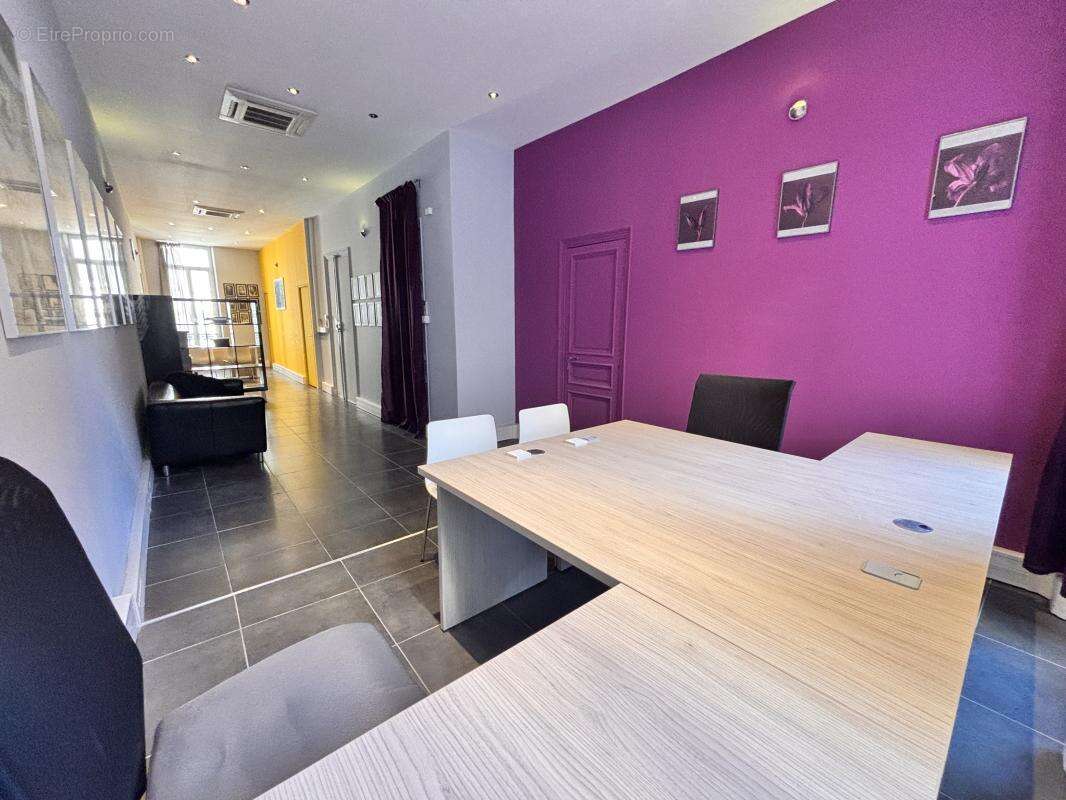 Commerce à MARSEILLE-1E